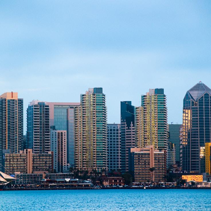 Parents evaluating schools in Germany